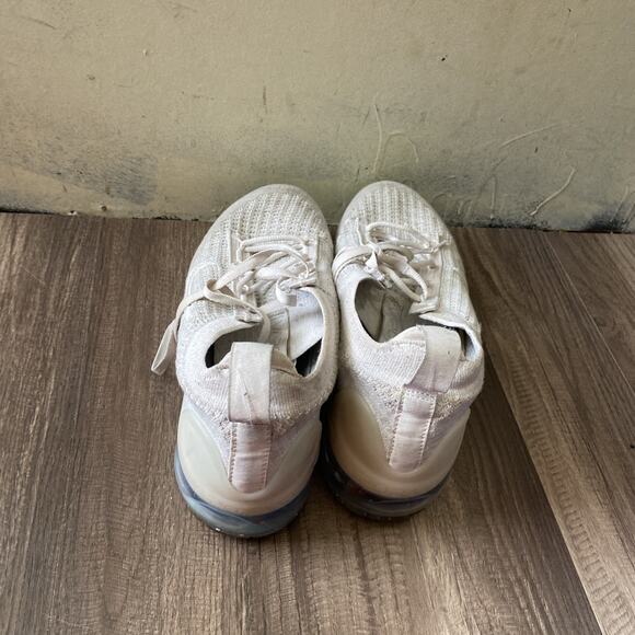 Nike Air VaporMax 2021 Flyknit Womens Size 9.5 White Gray Running Shoes - Picture 5 of 9